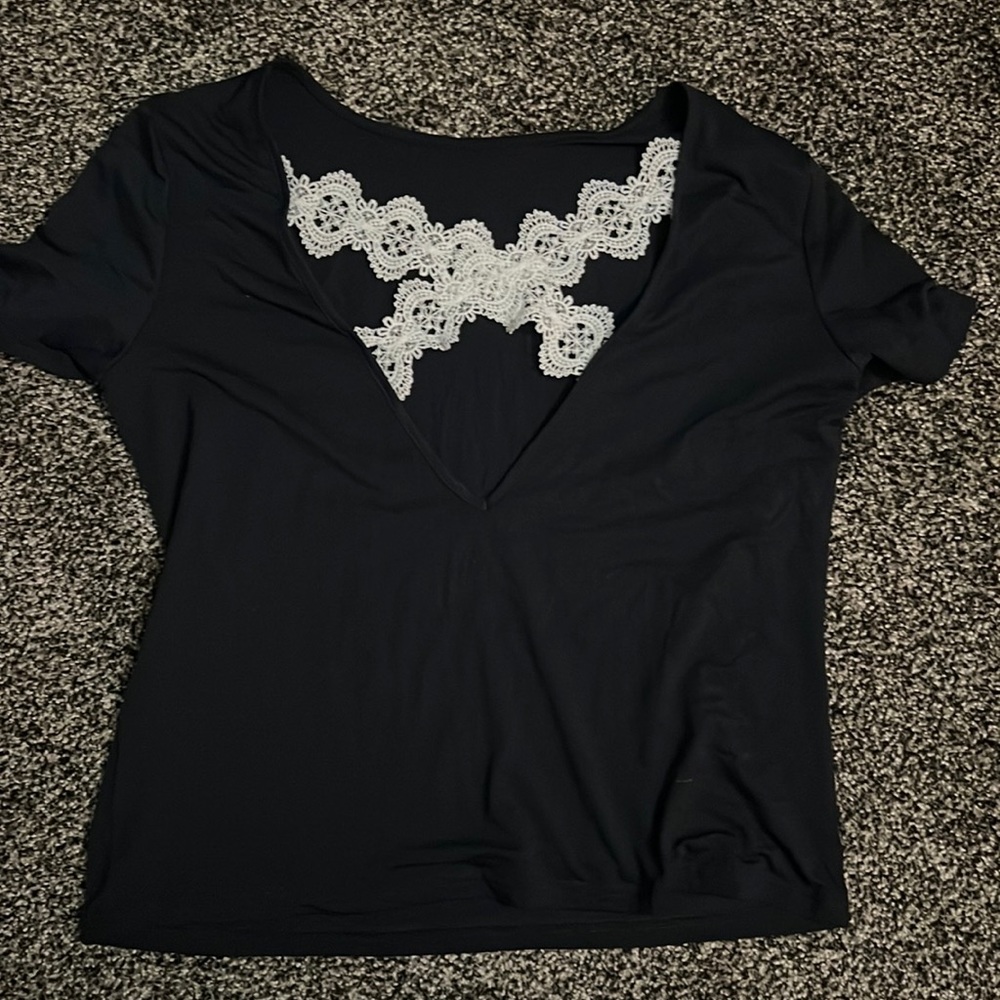 Beautiful lace back🖤